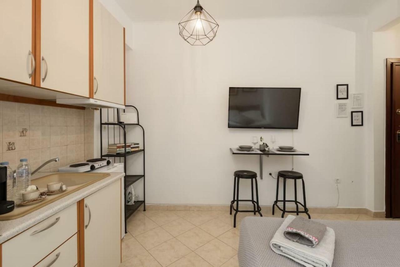 Central Studio! Fiber Wifi, Ac, Private, Self Check-In! سالونيك المظهر الخارجي الصورة